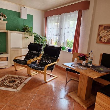 Ferienwohnung Am Oepitzer Berg Possneck Exterior foto