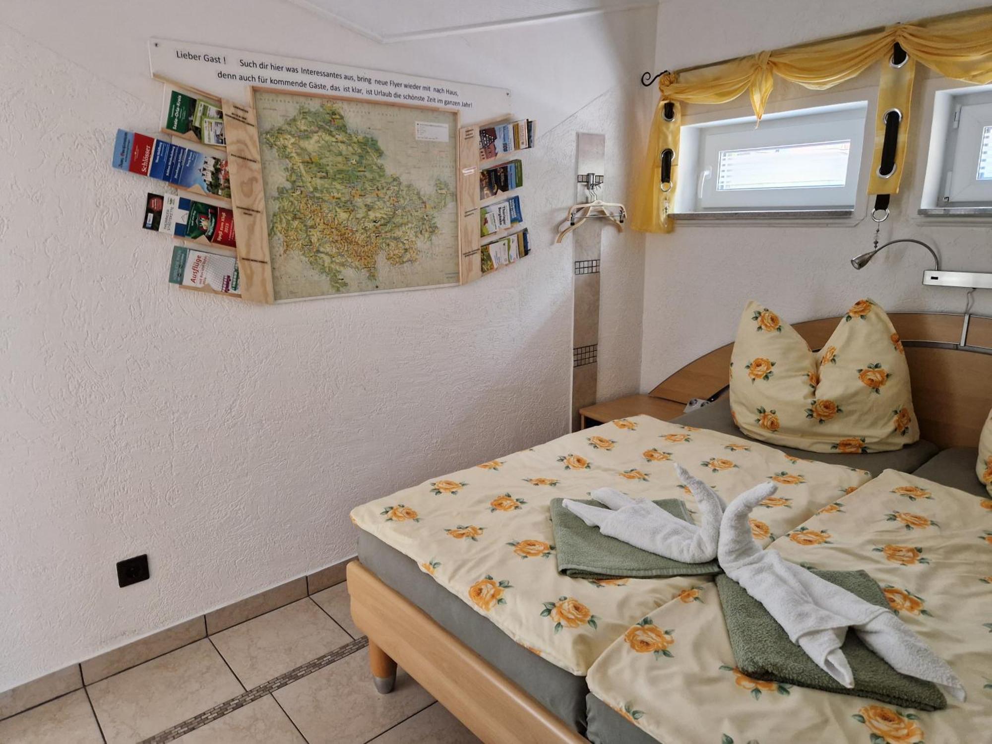 Ferienwohnung Am Oepitzer Berg Possneck Exterior foto